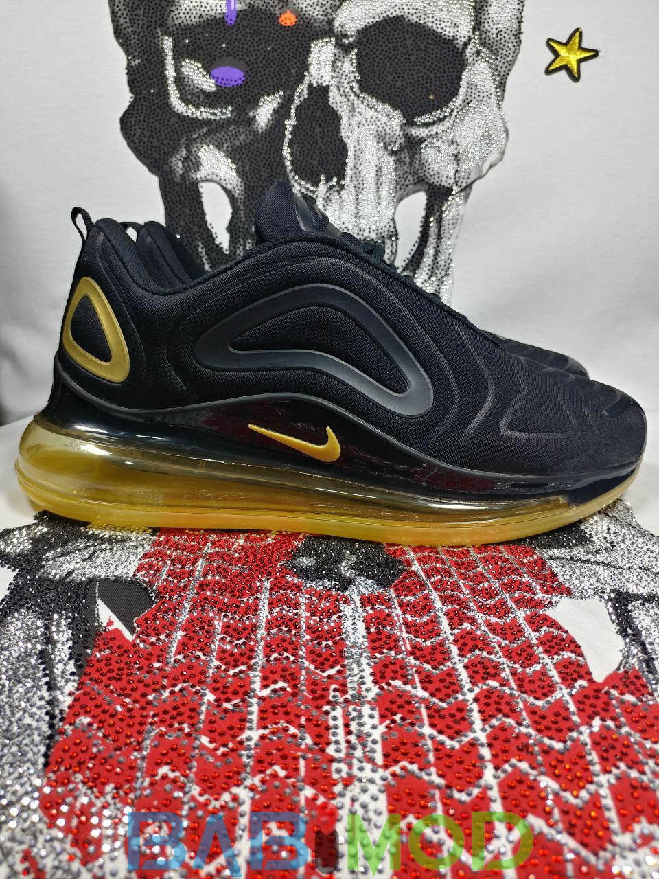 nike black and gold 720